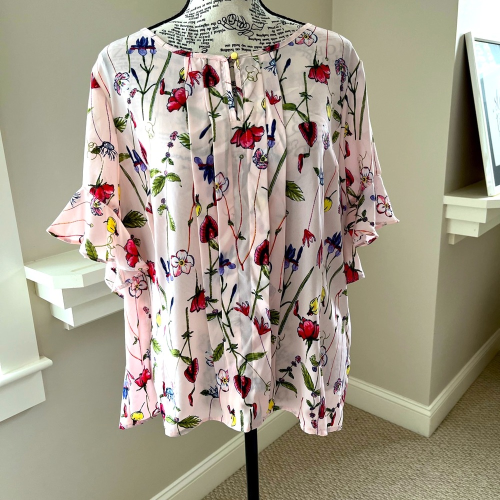 Pink flowered pleated front with 3/4 sleeve